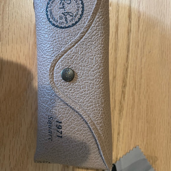 RayBan 1971 Square (like new condition) with receipt - Picture 7 of 11
